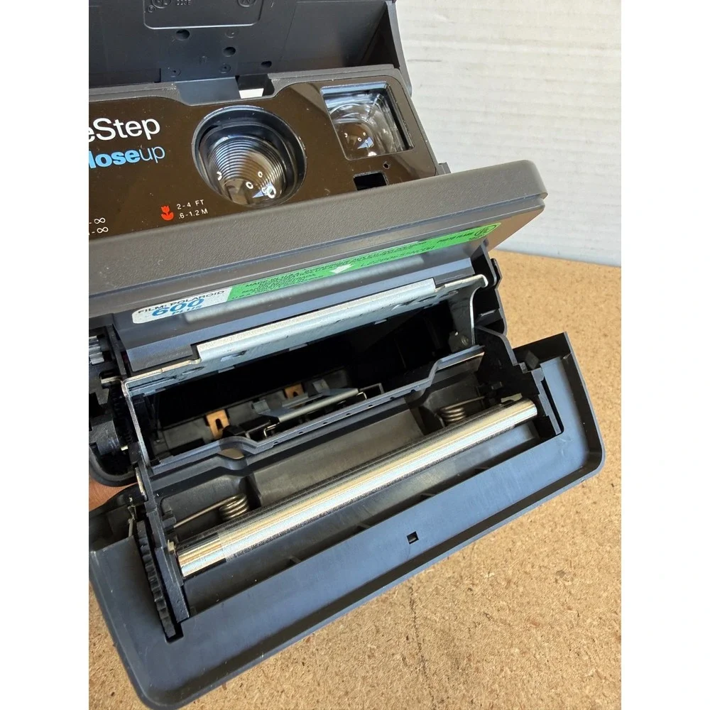 Polaroid One Step Close Up w/ Flash